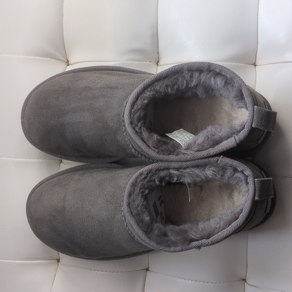 UGG Classic Ultra Mini - Picture 6 of 11